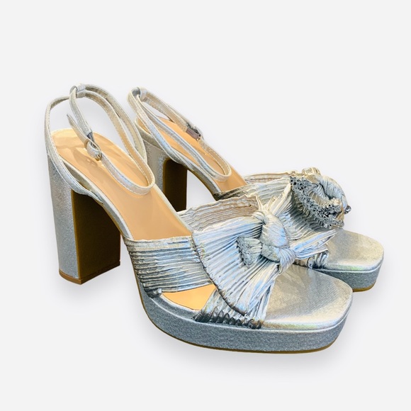 *NEW* BAMBOO Silver She’s A Treasure Heels Size 8.5 - Picture 3 of 10